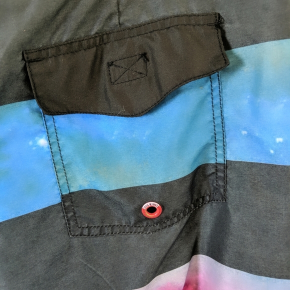 Mambo Australia Swim Trunks Size Medium - Picture 5 of 7